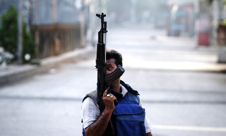 Lyari's gangsters on the prowl in city