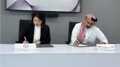Anita Mo (left), CEO of Hang Seng Indexes Company, signs a ‘Heads of Terms’ with Yousuf Mohamed Al-Jaida, CEO of Qatar Financial Centre, in Doha on May 13, 2025. Photo: Handout