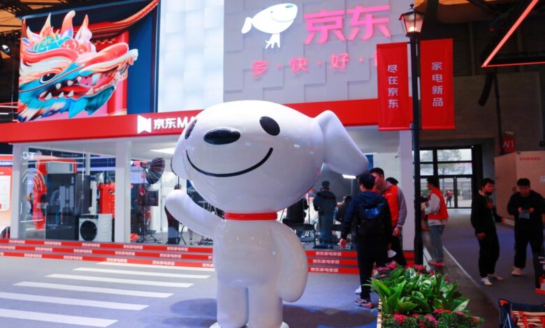 JD.com reportedly buys majority stake in Hong Kong’s Kai Bo grocery chain