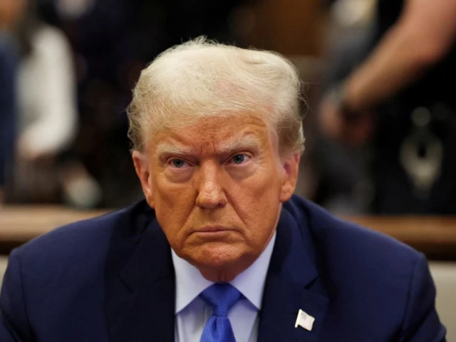 Trump warns Venezuela of ‘incalculable’ cost over migrant dispute